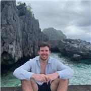 Profesor de inglés con dos años de experiencia cuidando de niños (menores de 13 años) en estados unidos (Cultural Care Aupair).